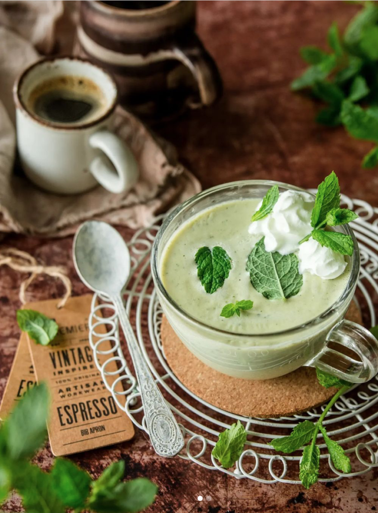 panna cotta z dodatkiem mięty